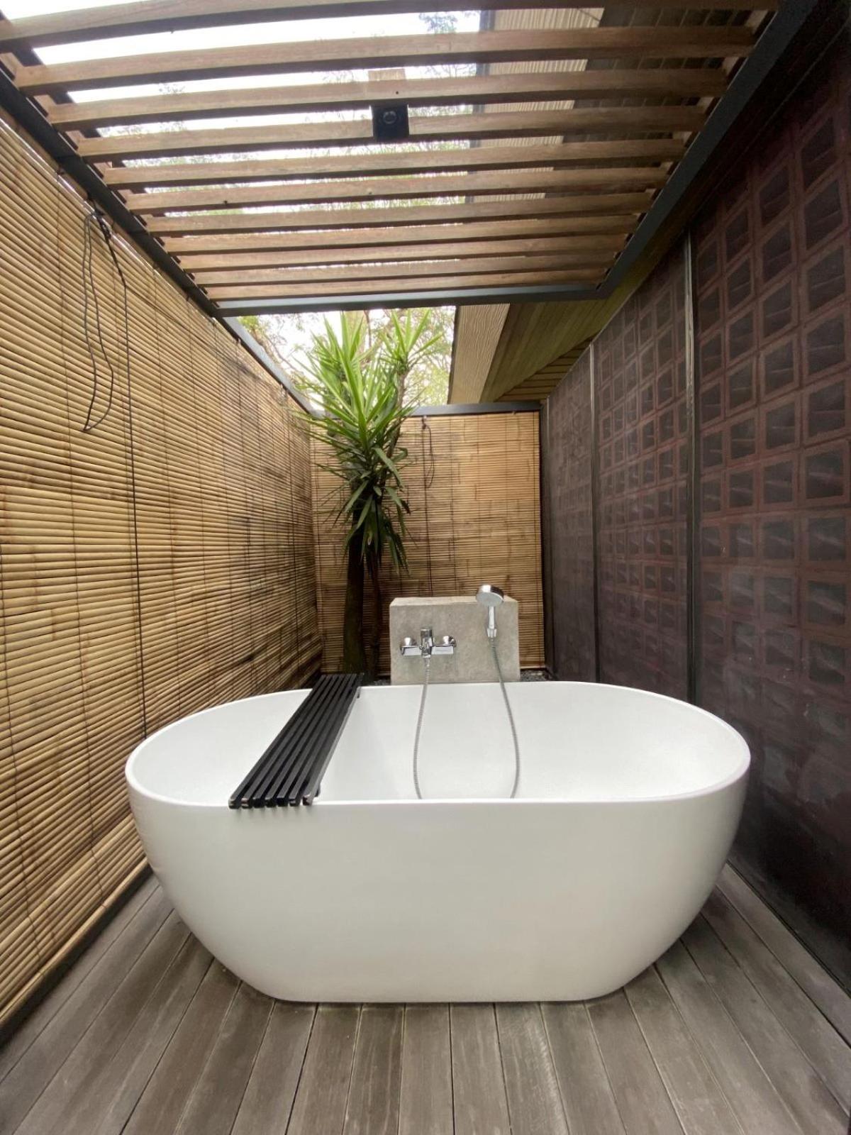 Djoglo Luxury Bungalow Wendit Eksteriør billede